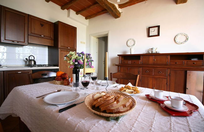 Rustic Tuscan Farmhouse - Foto 17
