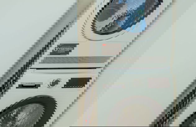 Seaside Nest | Charming Waterfront Retreat - Foto 14