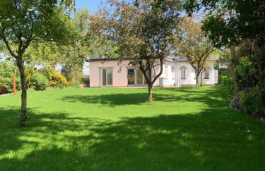 Crossing Cottage Sleeps 6 Parking, Family & Contractors Newark - Photo 1