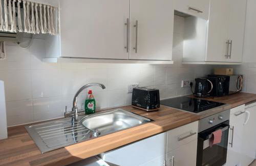 Stylish One Bedroom Apartment - Photo 8