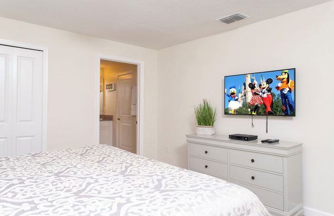 Luxurious Décor 4 Bd w/ Pool Close to Disney 4820 - Photo 45