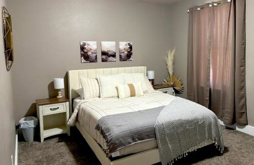 Spacious Family Retreat with Hot Tub & Home Theater - Foto 28