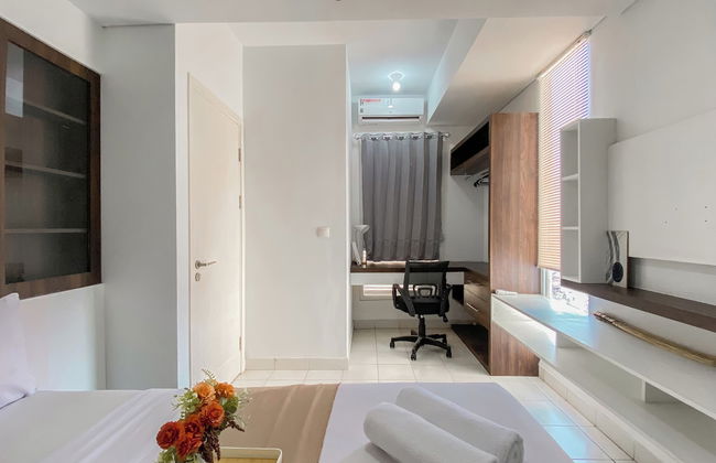 Good Place and Restful 2BR at Patraland Urbano Apartment - Photo 7