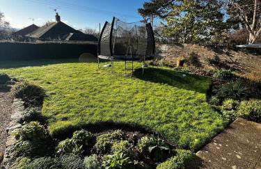 Big Group Bungalow, Sleeps 9, Perfect for Families - Photo 16