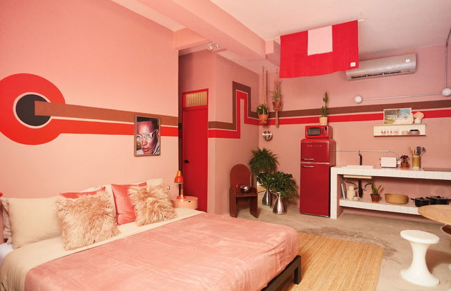 MOOD HAUS by DW - 70's Retro Stays - Photo 5