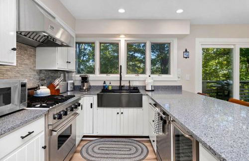 Pets-OK Retreat w Sauna, Jacuzzi at Wintergreen - Foto 19