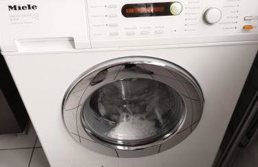 IN VILLA APARTMENT 56 qm Check-in,free parking, WIFI , TV, FULL KITCHEN - Foto 2