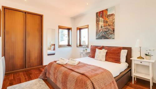 Beach Villa with Jacuzzi & Garage by HostWise - Foto 3