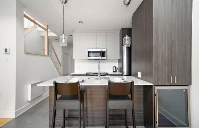 3 Bedroom Penthouse Great for Family Vacation - Photo 16