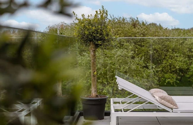 Luxurious Penthouse With Beautiful Seaview - Photo 3