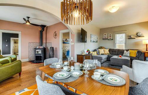 1 Block to Main St Charming Montrose Home with Yard - Foto 1