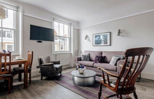 Victoria Violet - Photo 4