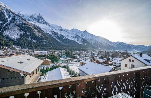 Toits des Pècles Top-Floor Alpine Apartment with Stunning Mont-Blanc View - Photo 12