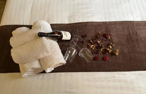 HNFC Stays - Unique experience & Free Parking - Photo 6