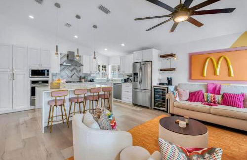 Designer Stylish Villa by Sawgrass with Hot Tub and Arcade Games - Foto 21