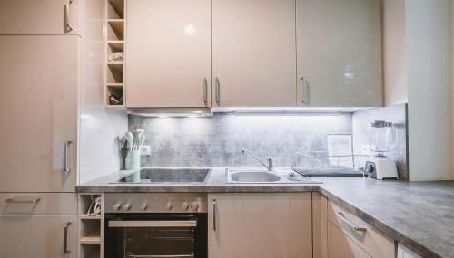 Sadebo Ferienwohnung Hamburg - Ruhig & familienfreundlich - Foto 3, stove, dishwasher