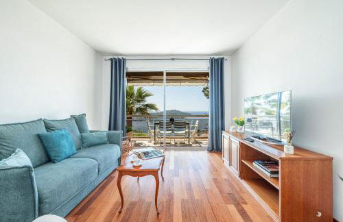 Extraordinary Sea View - 1 Bdr with AC - Photo 4