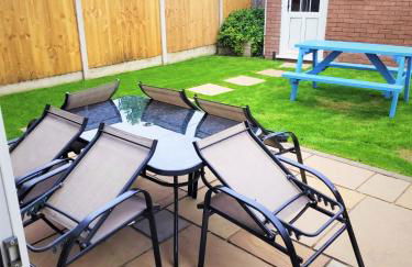 Smitten House 4 Bedroom RHYL - Photo 35