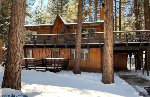 Gallagher's West - Pine surrounded deck and barbecue! Bumper Pool and Wet bar! Darts! - Foto 34