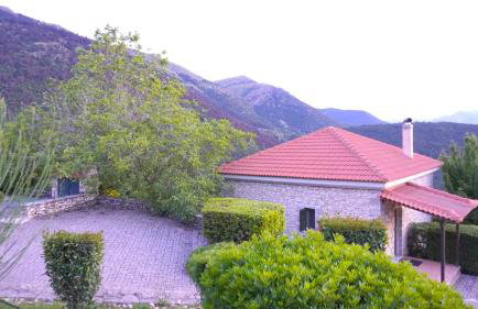 Kalavryta Villa Nano with fireplace and next the Ski Centre - Photo 23