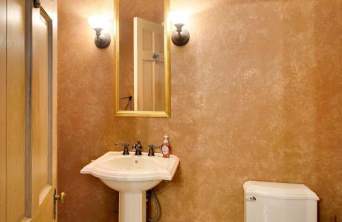 Secluded Ranch with Courtyard about 4 Mi to Odessa! - Foto 24