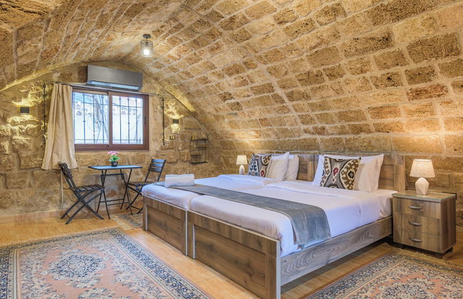 Timberwood Studio in Batroun - Photo 4