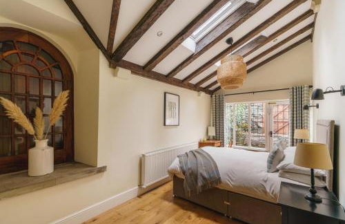 Half Way House, Clappersgate, sleeps 8 - Foto 9