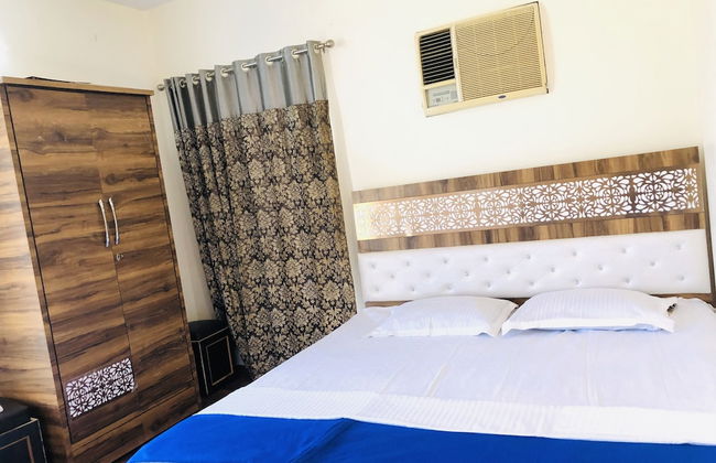 Spicy Mango Malhotra's Pristine Villa - Photo 6