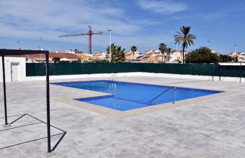 Casa Alex Torrevieja- Holiday House - con piscina comunitaria - Foto 7