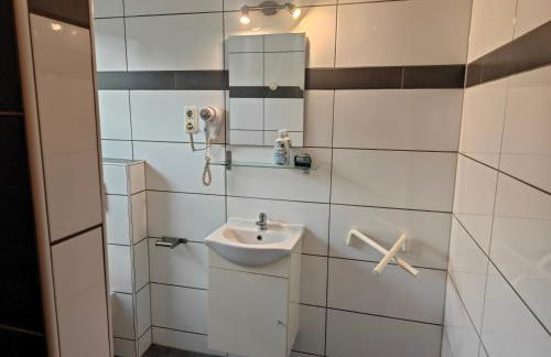 Neu Maisonette Haus jedes Zimmer mit eigenem Bad 7 Betten, Schlafen wie im Hotel mit Einbauküche - Foto 19