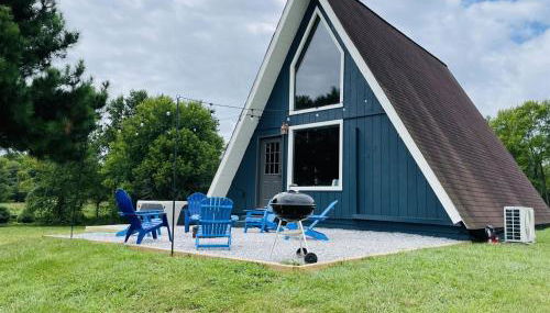 Cozy 2BR A-Frame Cabin w Hot Tub & Lake Views - Foto 5