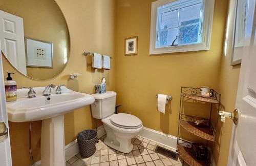 4 bedroom East Hampton home with large heated pool - Foto 11