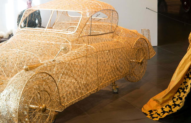 Entrada al Museo del Automóvil y la Moda - Foto 1