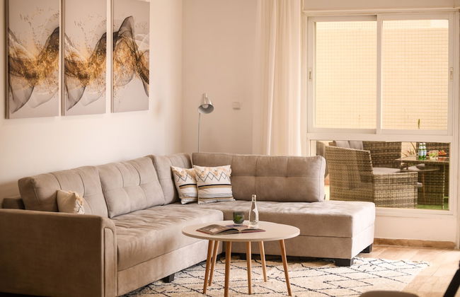 Seaside Escape with Private Patio by Sea N Rent - Foto 29