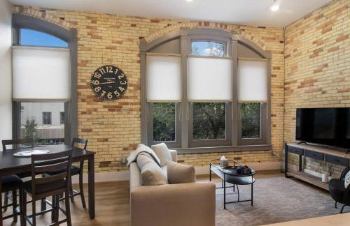 Golden Lofts Unit 4 Downtown Traverse City 2BD 2BA - Foto 2