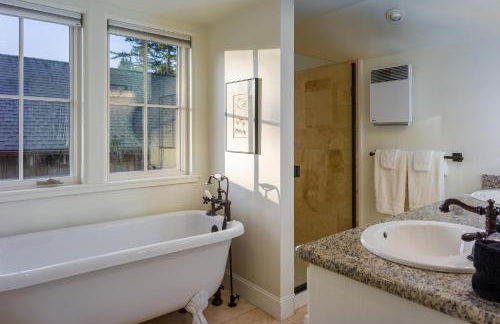 Walk to Town, Beach, Modern, Gourmet Kitchen, EV - Foto 29