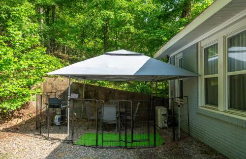 Spring Bungalow - A cozy getaway in downtown Hot Springs! - Foto 44