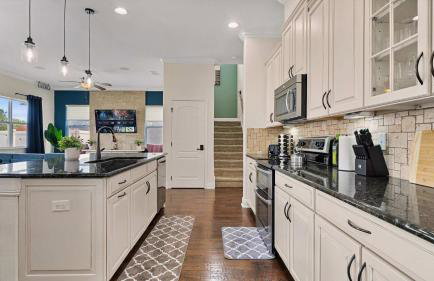 Poolside Tampa Stay- Game Room & Glam Room- Pool- Darts- Pool Table- Next to MacDill AFB - Foto 71