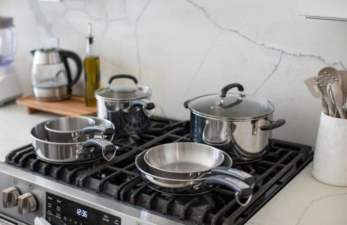 Travelers Dream that's Mins to NYC having Game Room and Parking - Foto 54