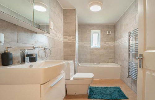 Luxury Riverview 2Bed Apt- 5 mins from Excel London, Canary wharf, 02 Arena - Free Parking - PlayStation 4 Provided - Foto 24