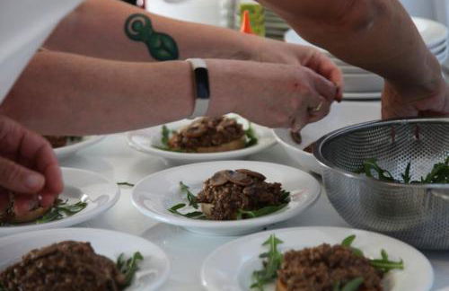 18 Person Bachelorette Pool Parties - Photo 7