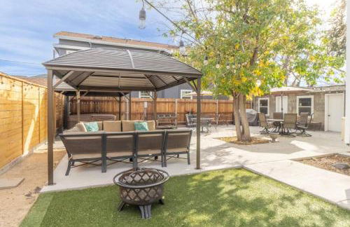 Rustic 3-Bedroom, 1.5-Bath Oasis by Downtown - Foto 16