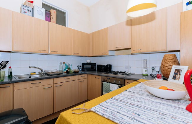 Spacious 4 Bedroom Apartment Near The Meadows/old Town - Foto 19