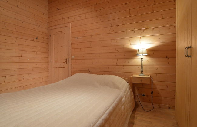 Peaceful Chalet Retreat - Photo 8