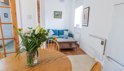 Church View - Photo 4