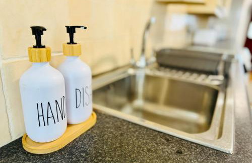 Professional 4BR House - Lace Market, Uni, QMC, City Centre & M1 - Sleeps 8 - Foto 40