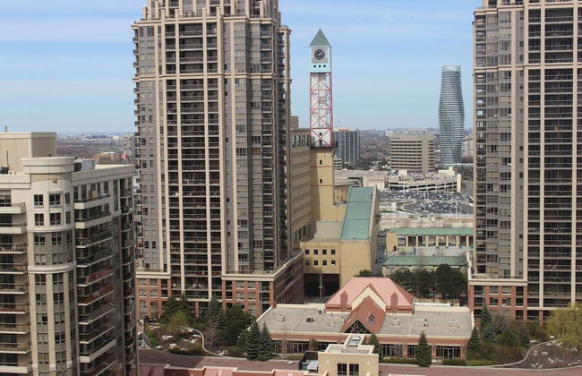 Deluxe Corner Suite - By Elite Suites - Photo 34