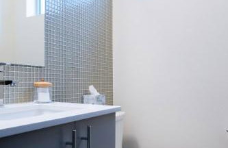 Walk to Restaurants from a Designer Cap Hill Home - Foto 42