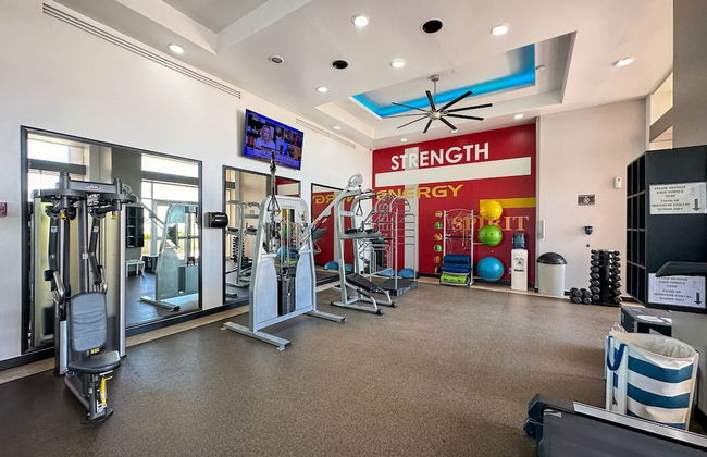 Beach Bliss Retreat 2BR Beachfront Condo - Foto 47