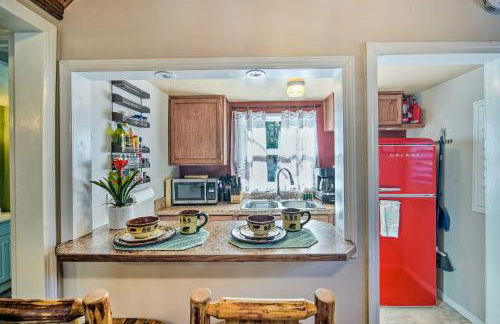 Running Springs Cabin with Deck and Forest Views - Foto 8